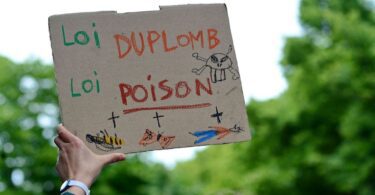 mobilization against the duplomb law paris